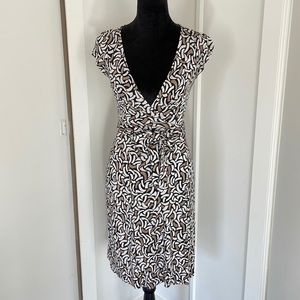 Diane Von Furstenberg Kye 100% silk dress size 4